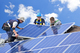 Solarzellen auf das Firmendach