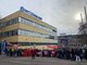 Warnstreik und Menschenkette bei Witzenmann Pforzheim