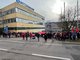 Warnstreik und Menschenkette bei Witzenmann Pforzheim