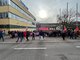 Warnstreik und Menschenkette bei Witzenmann Pforzheim