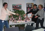 v.r. Sabine Schick und Nektaria Christidou (Mahle Behr), Liane Papaioannou (IG Metall Pforzheim) v.r. Sabine Schick und Nektaria Christidou (Mahle Behr), Liane Papaioannou (IG Metall Pforzheim)